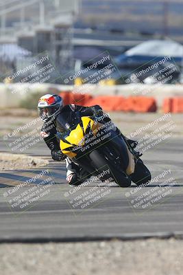 media/Sep-20-2025-Race Pace (Sat) [[d4e1b33f4d]]/Verified/Turn 2 (920am)/